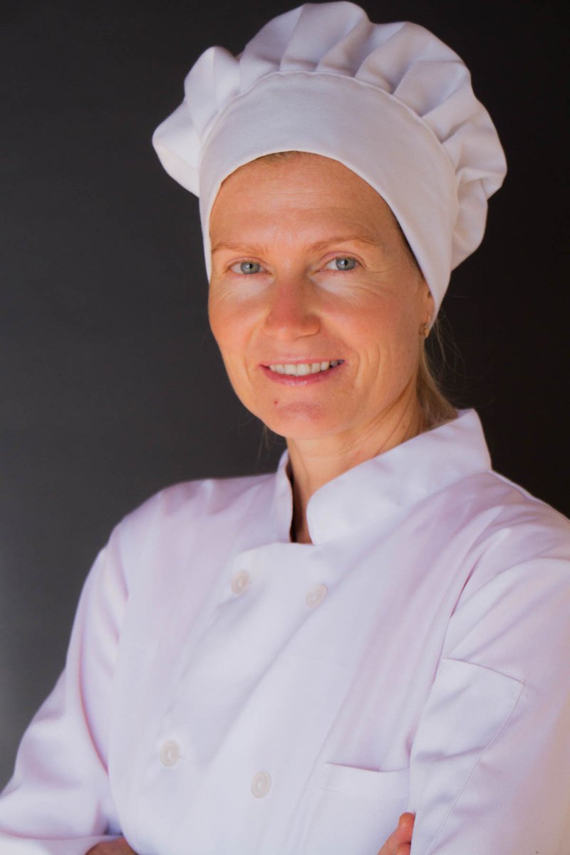 livinglightchef's tweet photo. Excellent, uplifting and positive style of teachings. Such a great team of instructors. Really enjoyed it #LivingLightgrad Anna https://t.co/Itz3IRp7R5