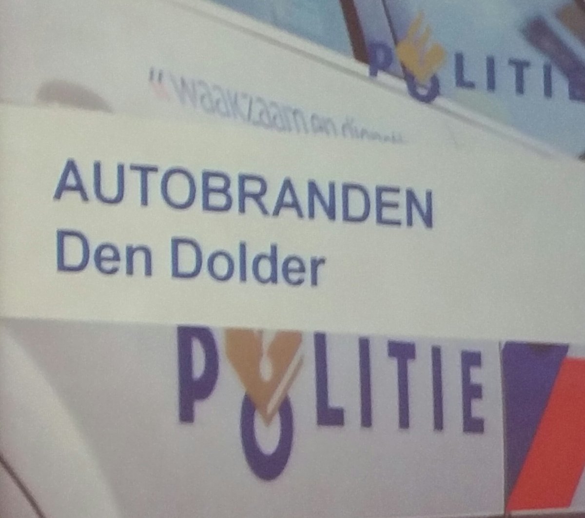 Grote opkomst bij bijeenkomst in verband met autobranden in #DenDolder Fijn de betrokkenheid bij de bewoners te zien.