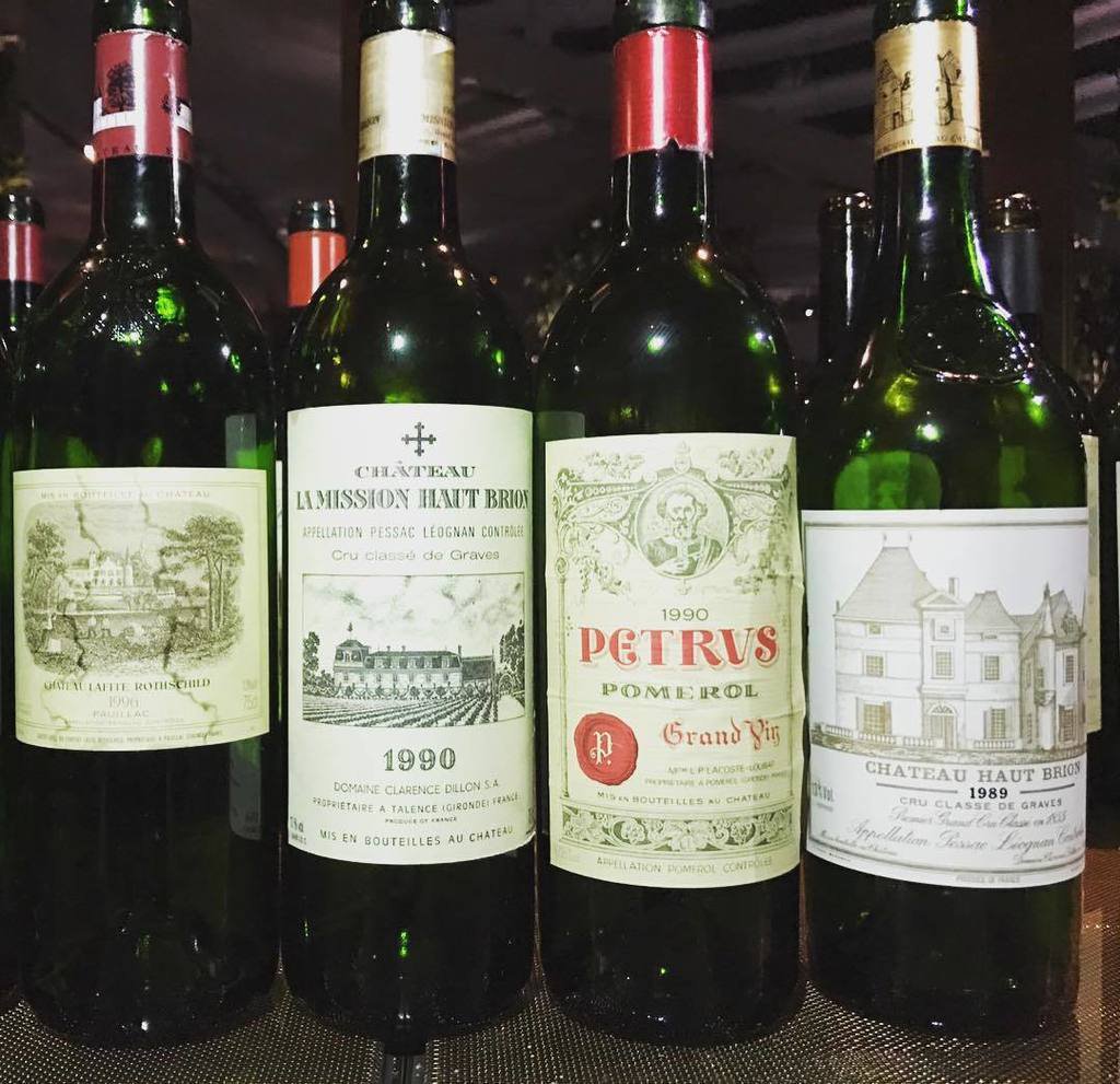 jesusgherrera28's tweet photo. Iniciamos Cata de Joyas de #Bordeaux #LafiteRothschild #HautBrions #Petrvs #Merlot #CabernetSauvignon #Sommeliers series 🍷😍😍😍🍷 https://t.co/payBS9Mmcx