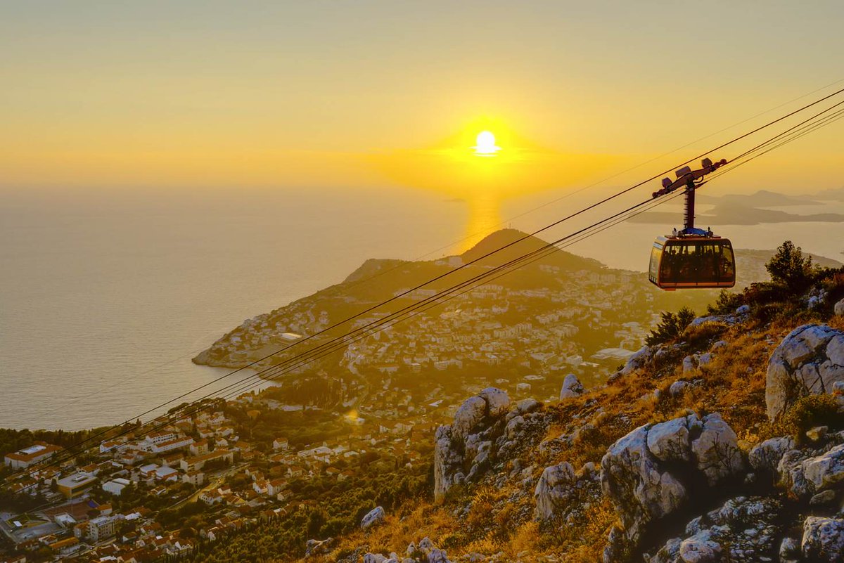 Lonely Planet tweet media