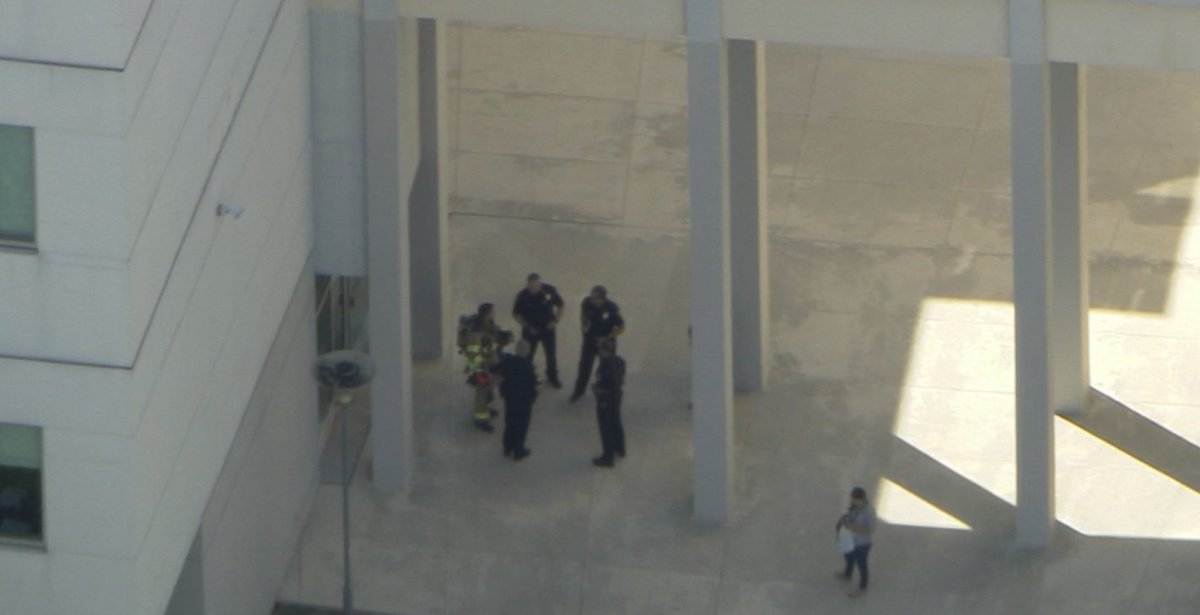 #UPDATE All-Clear given at @FIU after chemical spill forced building evacuation bit.ly/2mumk7v https://t.co/v6c4flrejR