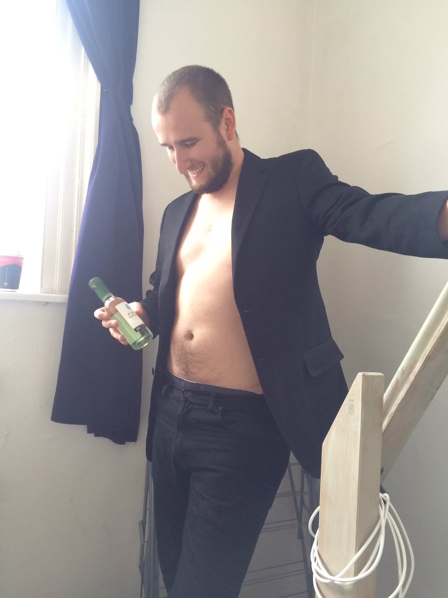 Also, ar Evie n Tom are playing down at The Golden Fleece in York tonight if anyone's about - They're the best two