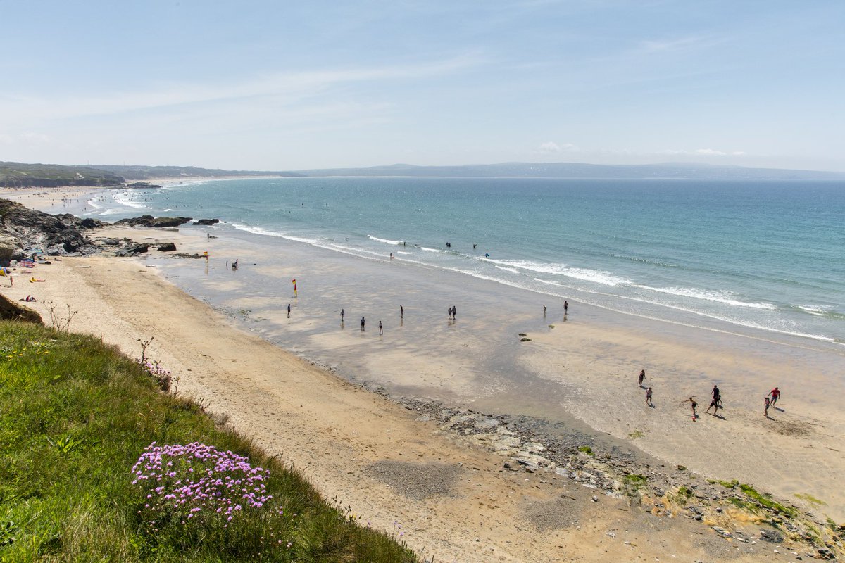 HolidayHomesCwl's tweet photo. Gwithian Towans Beach https://t.co/1ymVFqbyep https://t.co/KK03rFvMah