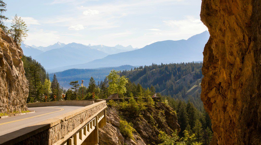 DailyHiveYYC's tweet image. For eager travellers, the Columbia Valley is one of #BC’s lesser-known gems that offers plenty to do for a getaway ow.ly/OPIn309KZYn