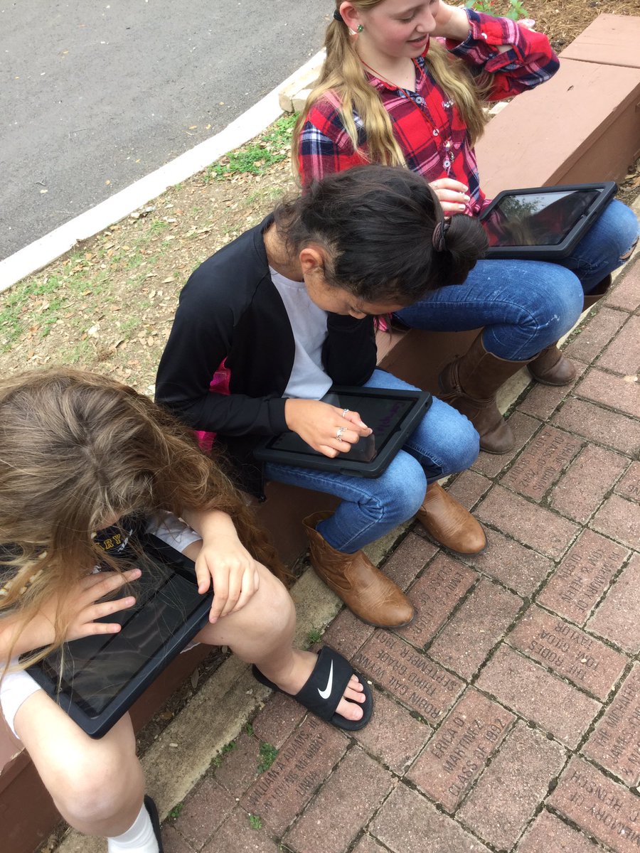 teacherkueger's tweet photo. Using our butterfly garden and iPads to show metamorphosis. @NISDElemScience #helotesstrong
#weloveourgarden https://t.co/QQYwUSgt6p
