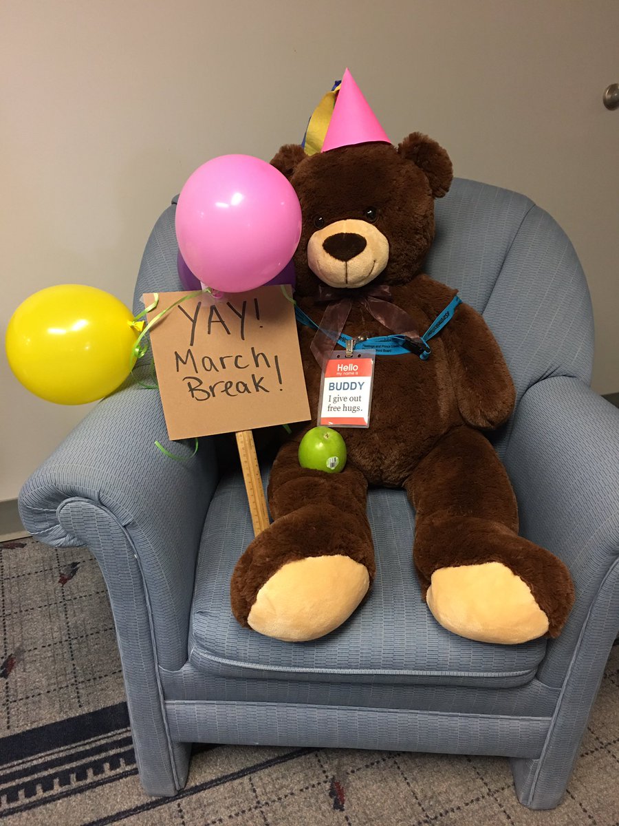 HPEschools's tweet photo. Buddy is a champion for education at the Education Centre. Lately he's been getting lots of attention #HPEfam #HPEfun #bringonholidays https://t.co/rIPeBJl58I