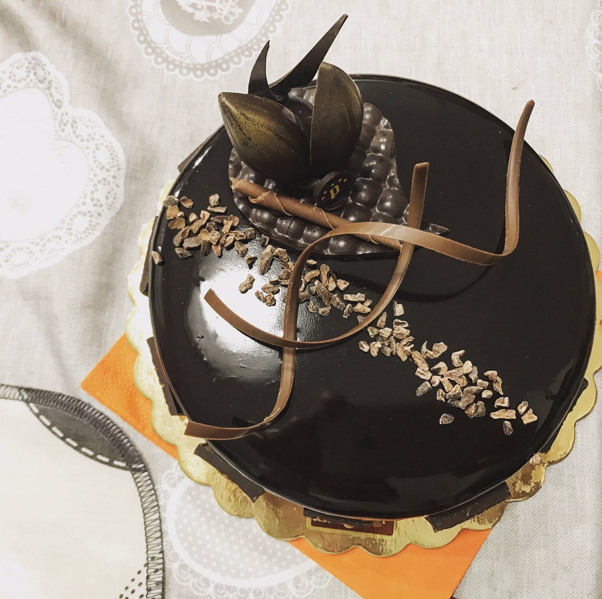 Prova7979's tweet photo. #Giuseppe #Faggiotto #maestro #cioccolatiere #peratoner #cioccolato #chocolate #torta #chocolatecake #spettacolo #pordenone https://t.co/OisV3YBus3