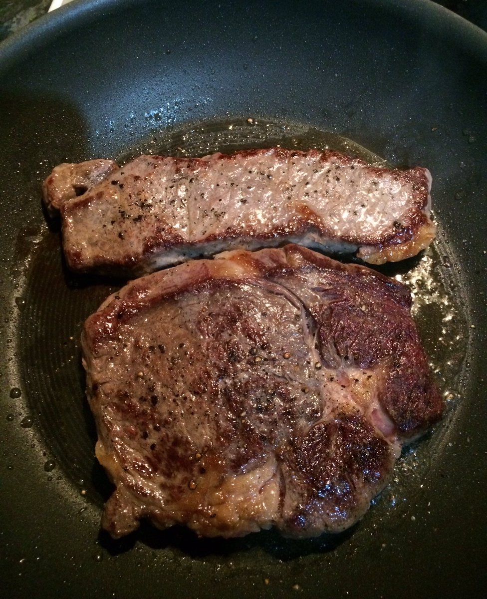 phelpsbutchers's tweet photo. Sirloin or Ribeye🤔wonder which one is mine 🤣🤣🤣#butcherknowsbest https://t.co/WtC7ieRIrx