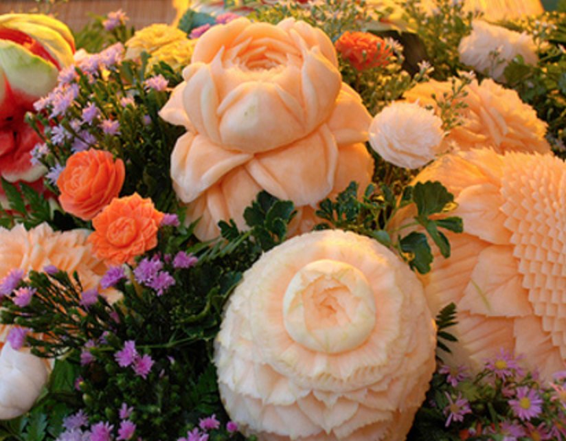 Dabble_Denver's tweet image. Feast Your Eyes: Elegant Garnishes | Ever wondered how to create those edible garnishes you see at catered parties? bit.ly/2nemVbG