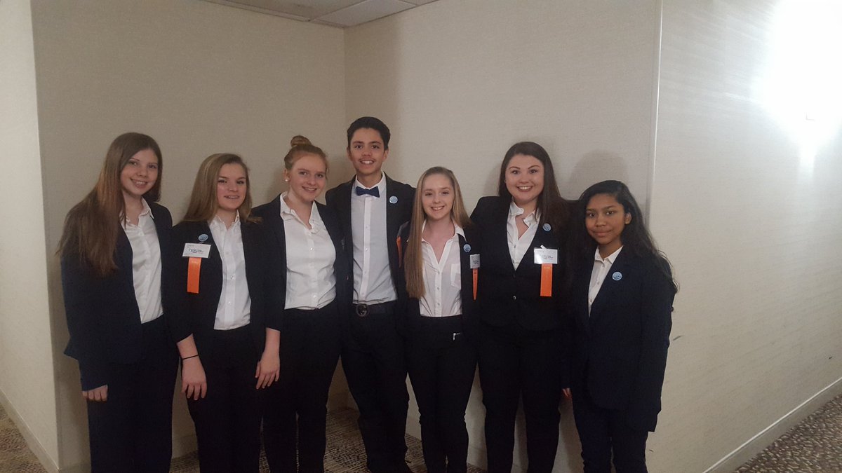 LHS HOSA CLUB on way to competitions. #LHSEAGLES