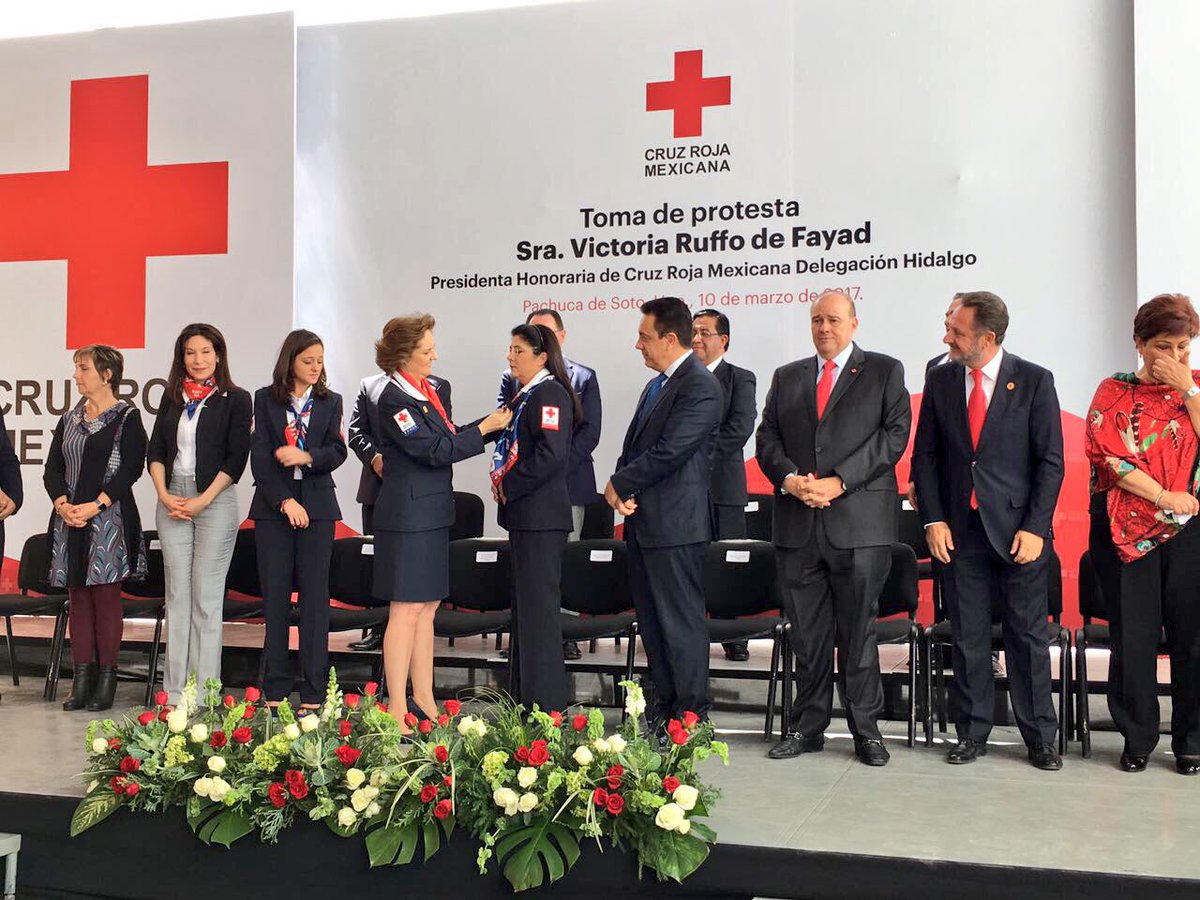 omarfayad's tweet image. Felicito a mi esposa @victoriaruffo31 por la responsabilidad que asume hoy como Presidenta Honoraria de la @cruzrojadelhgo. ¡Enhorabuena!