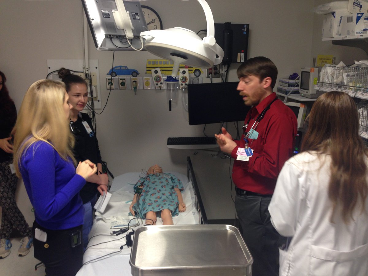 UNCsim's tweet image. Amazing job w/ this #CodeSepsis #UNCsim patient on 7 Children's. #Interprofessional teams communicated quickly &amp;amp; efficiently for #PtSafety