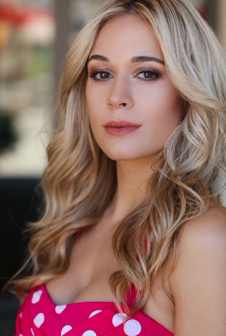 New headshots are in. Please stare at my face for a while. Thank you. #headshots #actress #pinkpolkadots<a href="/tag/actress"class="tags"><span>#actress</span></a><a href="/tag/headshots"class="tags"><span>#headshots</span></a><a href="/tag/pinkpolkadots"class="tags"><span>#pinkpolkadots</span></a>