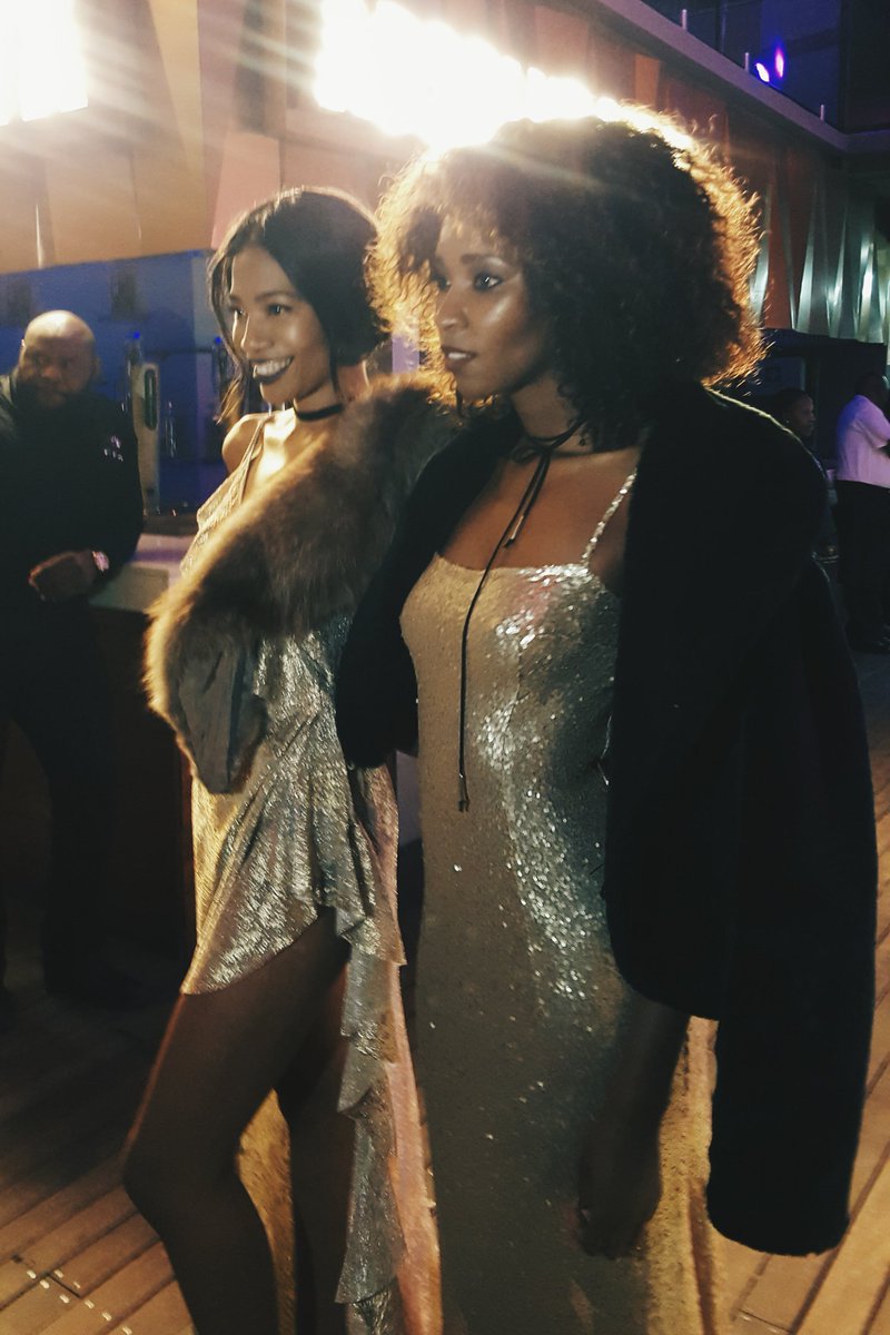 Mzo_honcho's tweet photo. @SnN_Djs they looking golden for their set #StayFreshPreParty https://t.co/lwGOmxUHZN