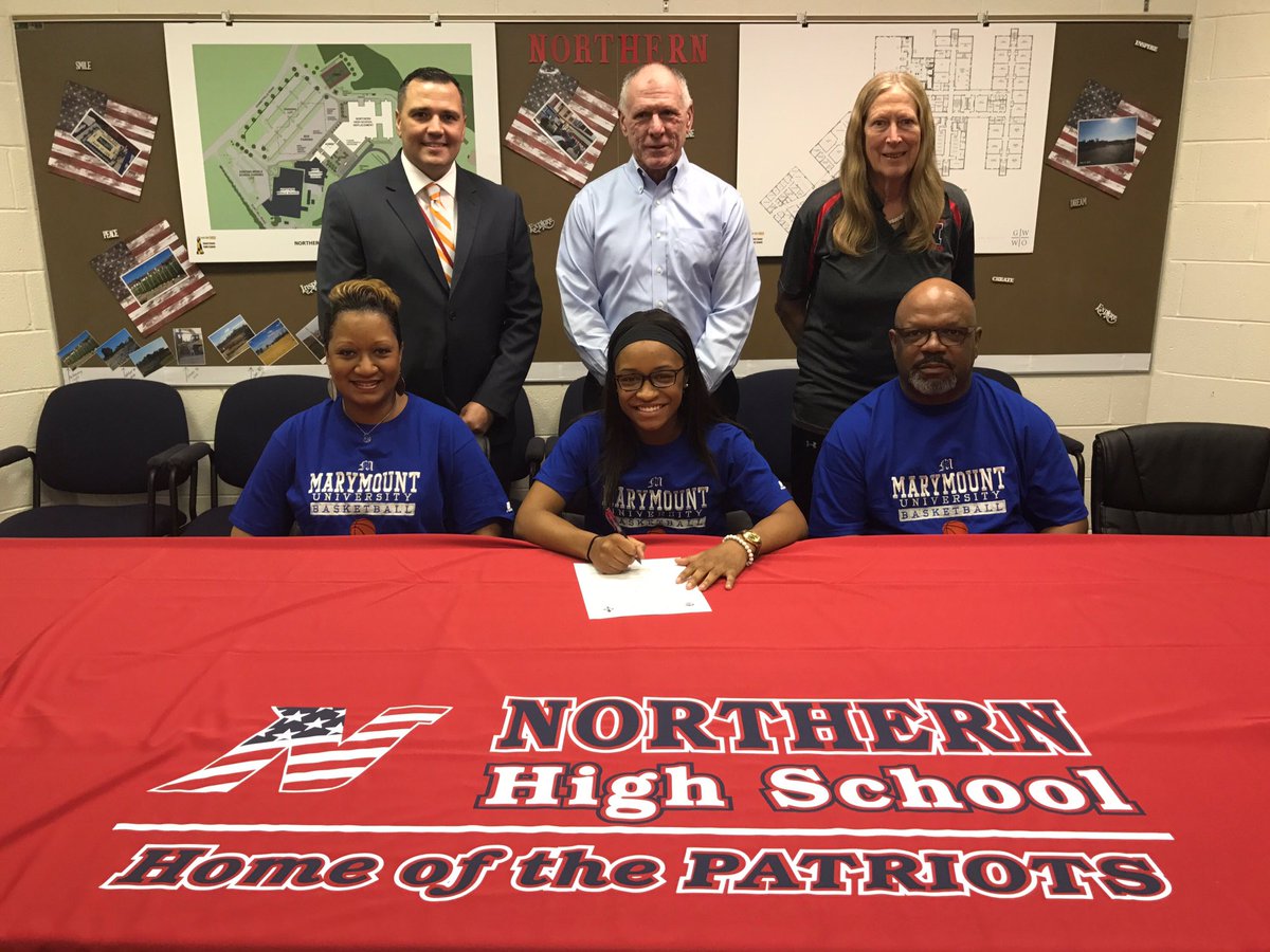 NHSPatriotPress's tweet photo. Congratulations to Ananda Claggett for signing with Marymount University today for basketball! 🏀👍🏻 https://t.co/zn5yh6PCc5