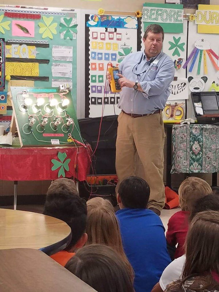 4th grade studying electrical circuit! Thanks Mr. Hatchett! <a href="/LCSforKids/">Limestone County Schools</a>