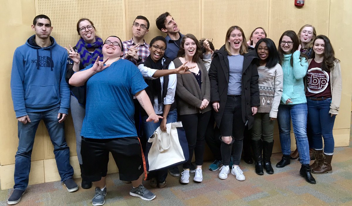 Great #DeafAccessToJustice+#DeafInPrison Teach-In w/ @Georgetown's #AlternativeSpringBreak!
Also discussed #DeafEd+#DisabilitySolidarity.✊🏼