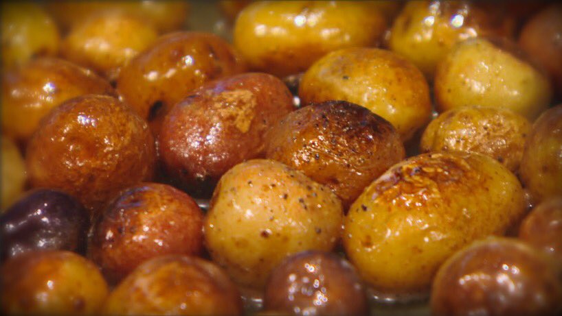LimaCharlieFood's tweet photo. Potatoes! #MattDamon was right - they can grow on Mars #TheMartian
Excellent recipe: https://t.co/9ZdabXZTAa https://t.co/AeATk7e9pN