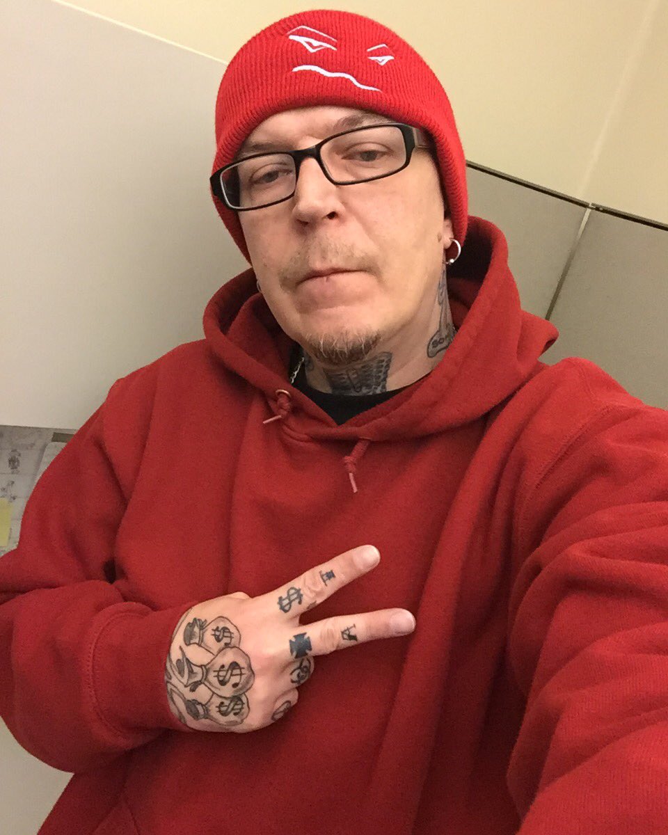 inkedup313's tweet image. I&apos;m out this bitch #ClockOut #WorkWeekDone #TimeForSomeWeekendFun #Peace ✌🏼