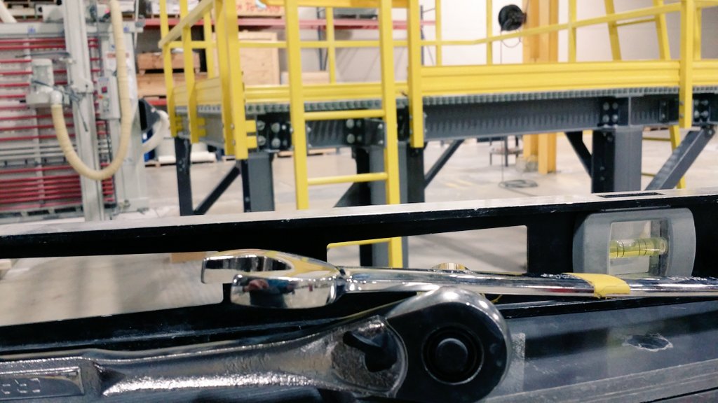 Advantic_LLC's tweet photo. Check this out, 10klbs capacity platform assembled in the field with only 3 tools! ...well, and a little man power! https://t.co/7UEtoaZX5S