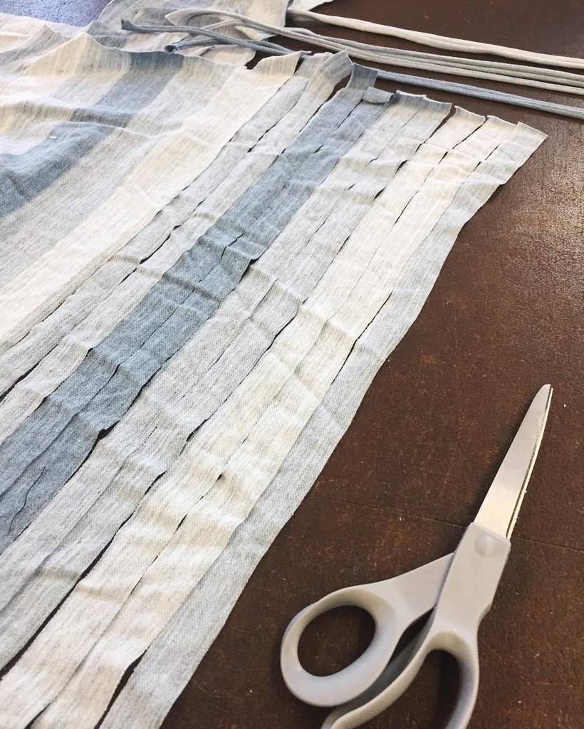 cclewisnyc's tweet photo. Here is what the polo shirt looked like before it was cut into tyarn strips for macrame! Using a striped shirt maid… https://t.co/QTB3IHzC9Q