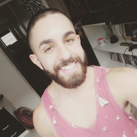 Joaquinescobark's tweet photo. Gracias a todos por sus saludos!!! La estoy pasando bonito en mi cumple.... 🎂😀🎉 #veintidos #dospatitos #mmmfff https://t.co/QThzFwKIAr