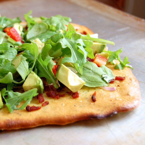 Paleo202's tweet photo. Bacon, Avocado, and Arugula Paleo Flatbread https://t.co/RtB3j3rIUF From #paleogrubs https://t.co/6wqfKNjKFS