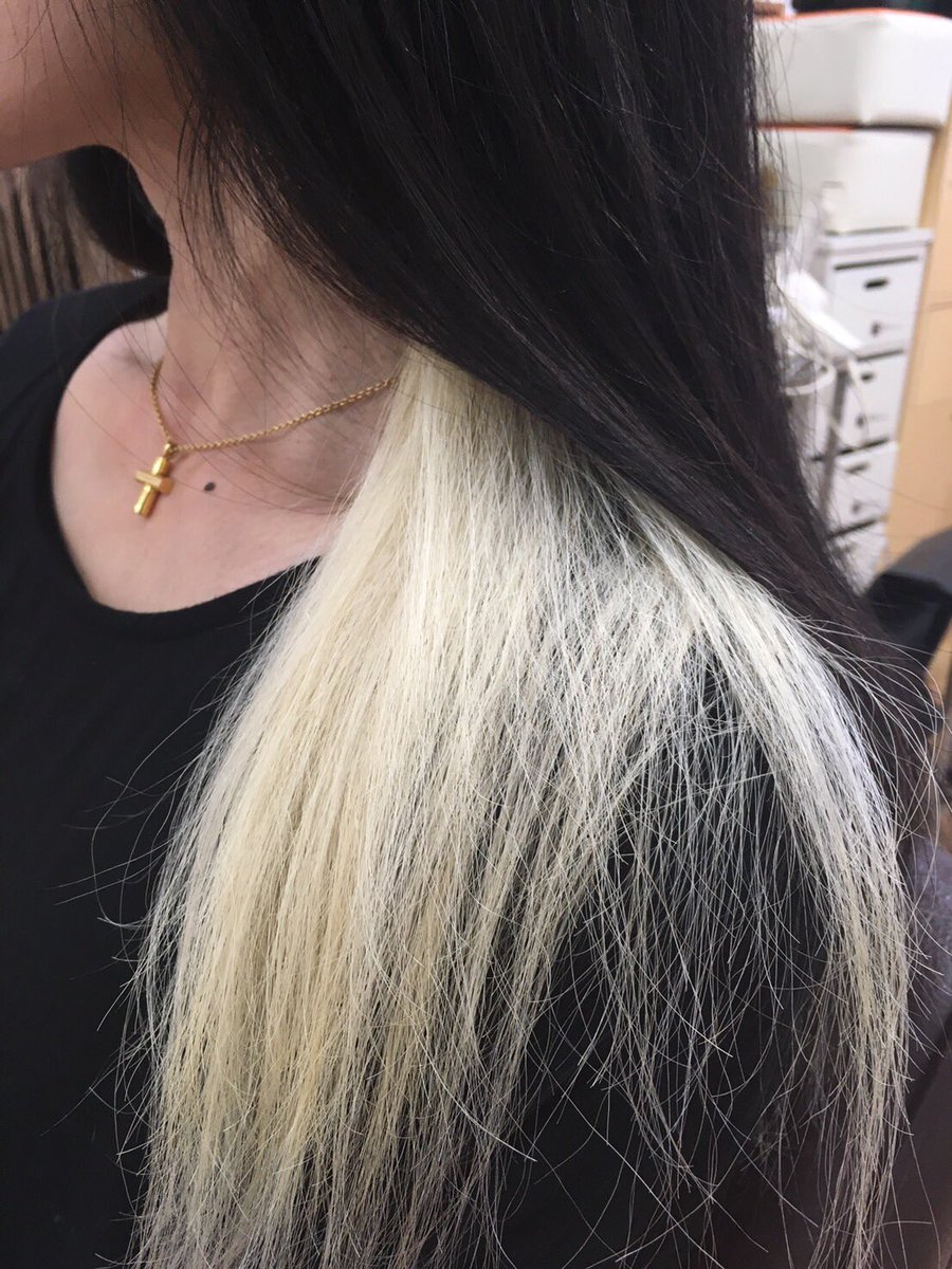 もずく ギリギリまでブリーチ 美容院 インナーカラー 白金