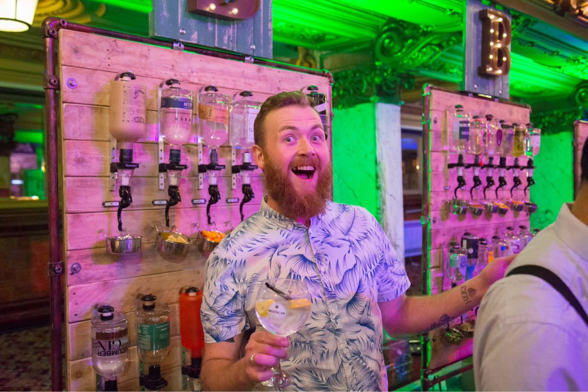 GinFestival's tweet photo. Not sure what to have next? Come and talk to one of our amazing staff who'd love to talk gin with you! #GinFestivalBlackpool #GinKnowledge https://t.co/GAmdixiDqG