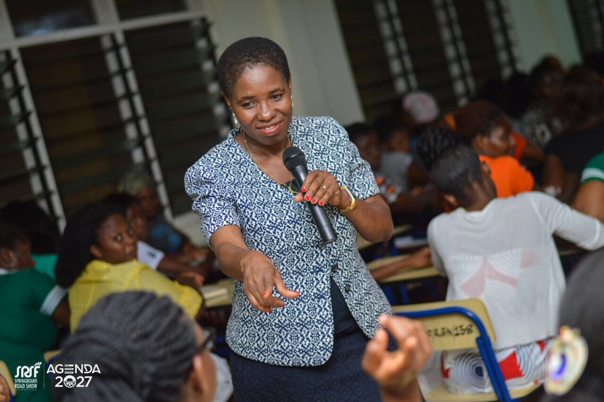 SpringboardRS's tweet photo. #LEAD discussion with @ComfortOcranA in Ho, Volta. #Springboard2017 #Agenda2027 #finaleloading https://t.co/G6UFMiOhnC