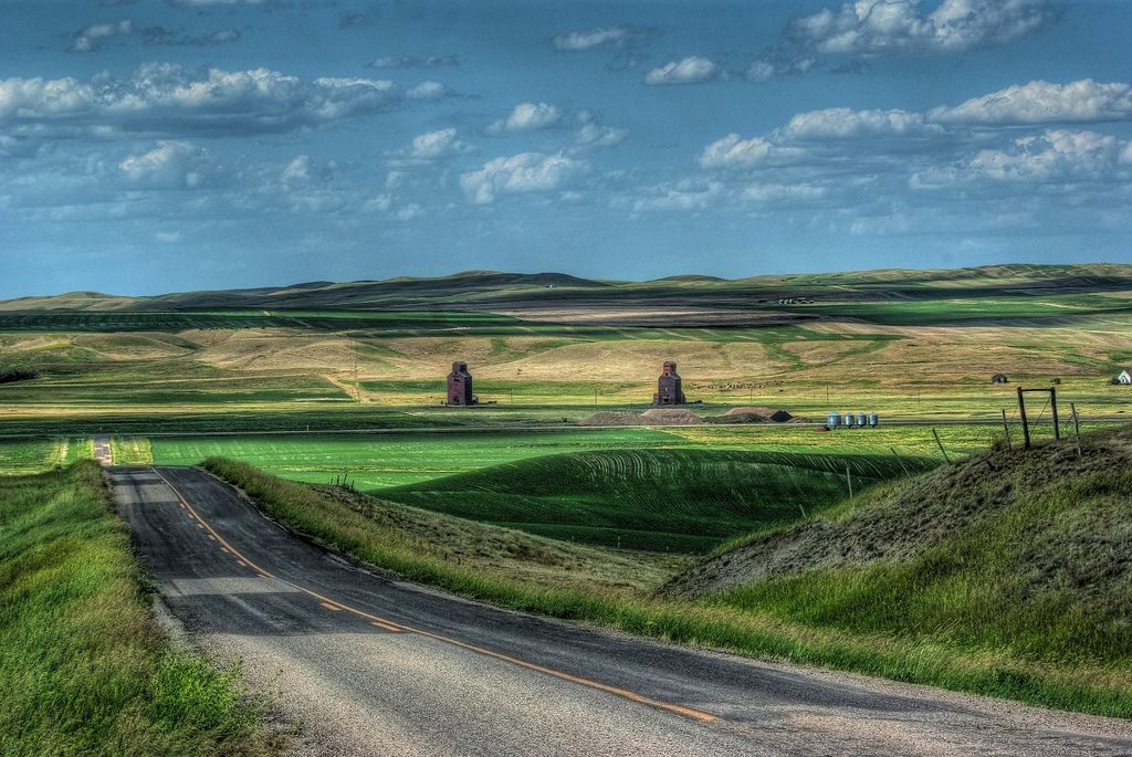 Living in Saskatchewan, I know firsthand that it is full of surprises. Here are 12 of them: bit.ly/2kxMpyT