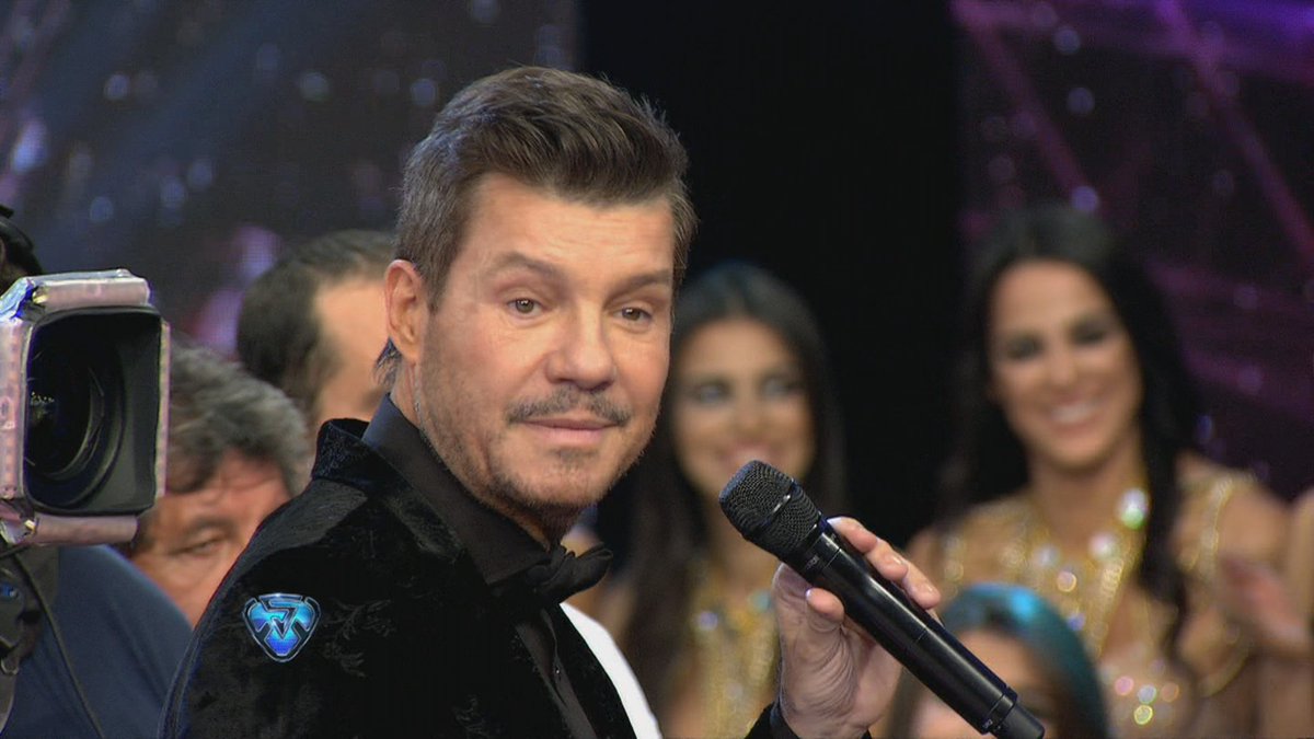 ShowMatch's tweet photo. ¡Esto sí que es una bomba! El sorpresivo anuncio de Tinelli sobre un participante de Bailando 2017 https://t.co/gD25LeHOAE @eltreceoficial https://t.co/X49JtRVnfd