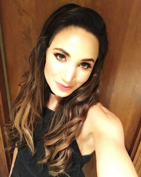 BangTidyHQ's tweet photo. #FridayFitty is @thelaurawright ππ₯ https://t.co/zwN9z0i7iB