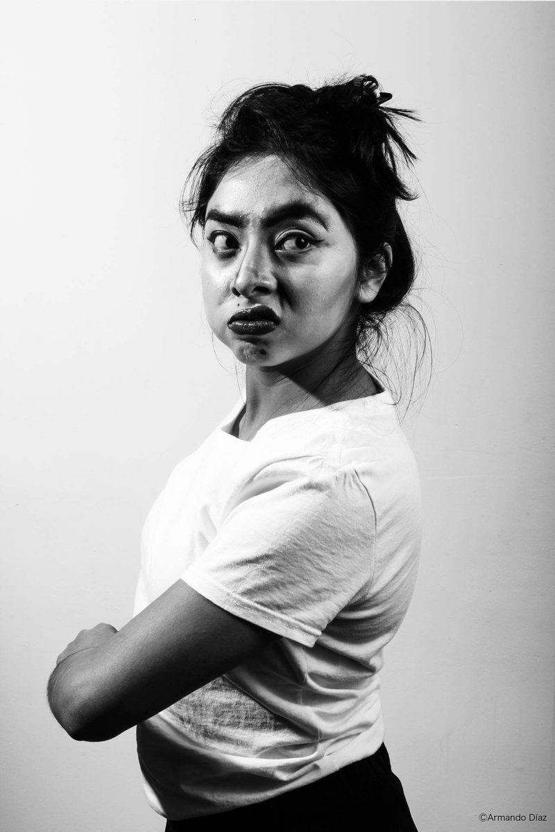 MicroTeatroMex's tweet photo. El cabaret como nunca lo has visto, hoy a las 7pm diviértete con personajes inolvidables.
 Es #viernespara hacer combo y tomar mezcal. https://t.co/tpUmozm9rQ