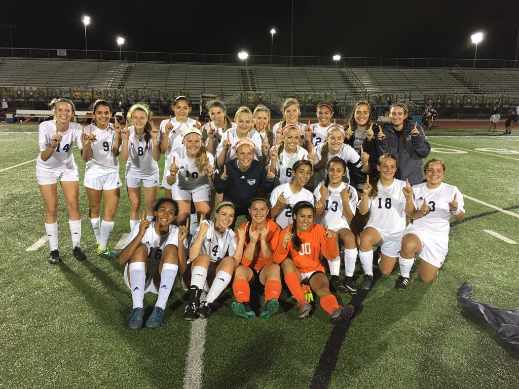 2017 District Champs! #BackToBack #HawkYeah @HHSgsoc <a href="/HawkNationHHS/">HawkNation Principal</a>