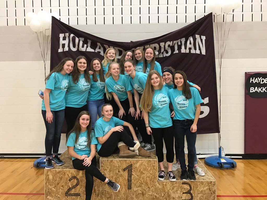 HCMSmaroons's tweet image. HCMS Girls basketball taking time to give back at Family Fun Night. Thanks Ladies. Go Maroons! @HCMSmaroons
