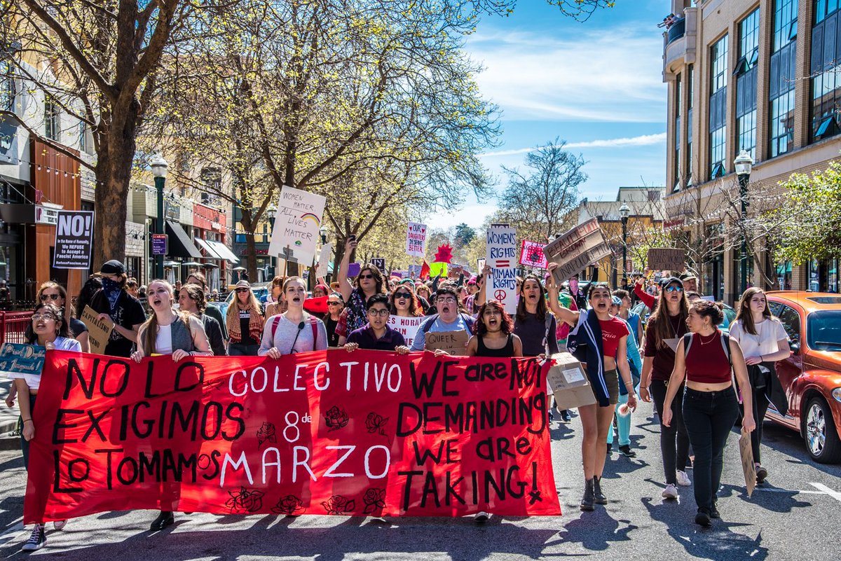 AlexDarocy's tweet photo. Downtown Streets Blocked in Santa Cruz During International Women's Day Strike: https://t.co/wZsbFX9jhQ #SantaCruz #UCSC https://t.co/SB2HtQXz3H
