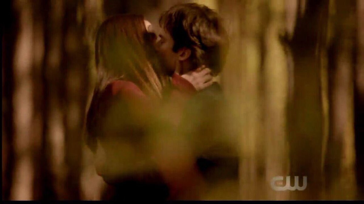 hughfreakman's tweet photo. This was so beautiful tho. I'm so happy after so many years they found each other again. Their love really is eternal.❤️ https://t.co/DdXTq4Gbyb