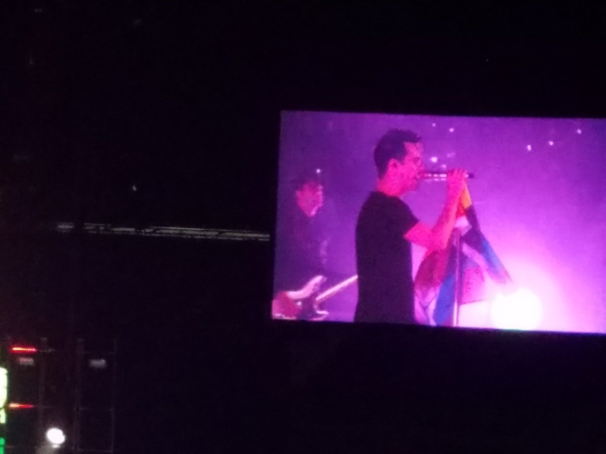 KK_Berger's tweet photo. The Girls/Girls/Boys project went well!
@PanicAtTheDisco @panicupdating @arianasctt #doabmi #doabtour https://t.co/YBX6wNNl5T