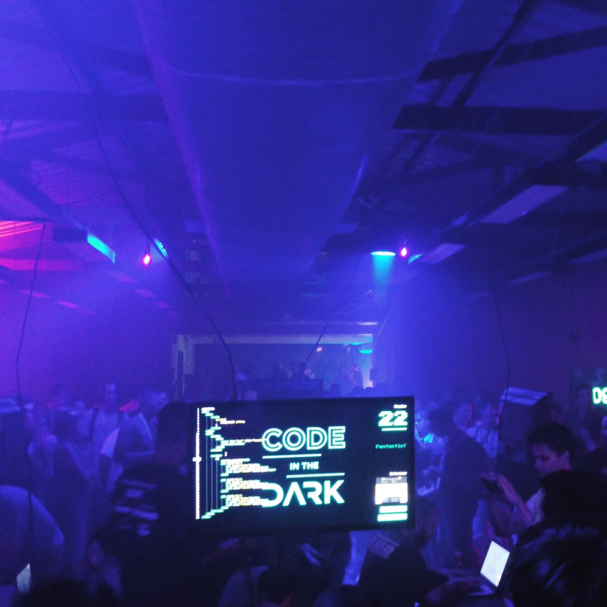 mendes_adc's tweet image. Libera o Redbull no code in the dark #LWnoCodeinTheDark #codeinthedark