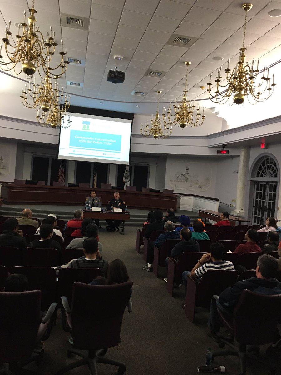 arobotti's tweet photo. #AskMPD - young boy puts a question in the basket - officer walks it right up to the front. Participatory #town halls work! @SenThomTillis https://t.co/Ve5vHywc8f