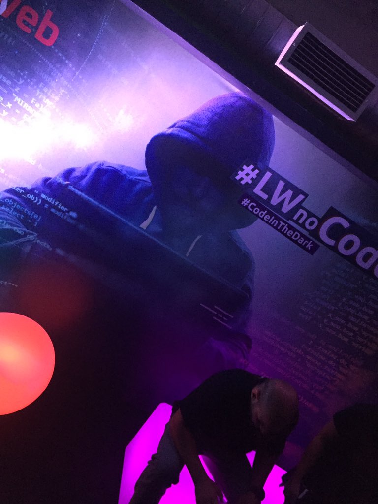 thiiisantos's tweet image. #LWnoCODEintheDARK #CODEINTHEDARK
