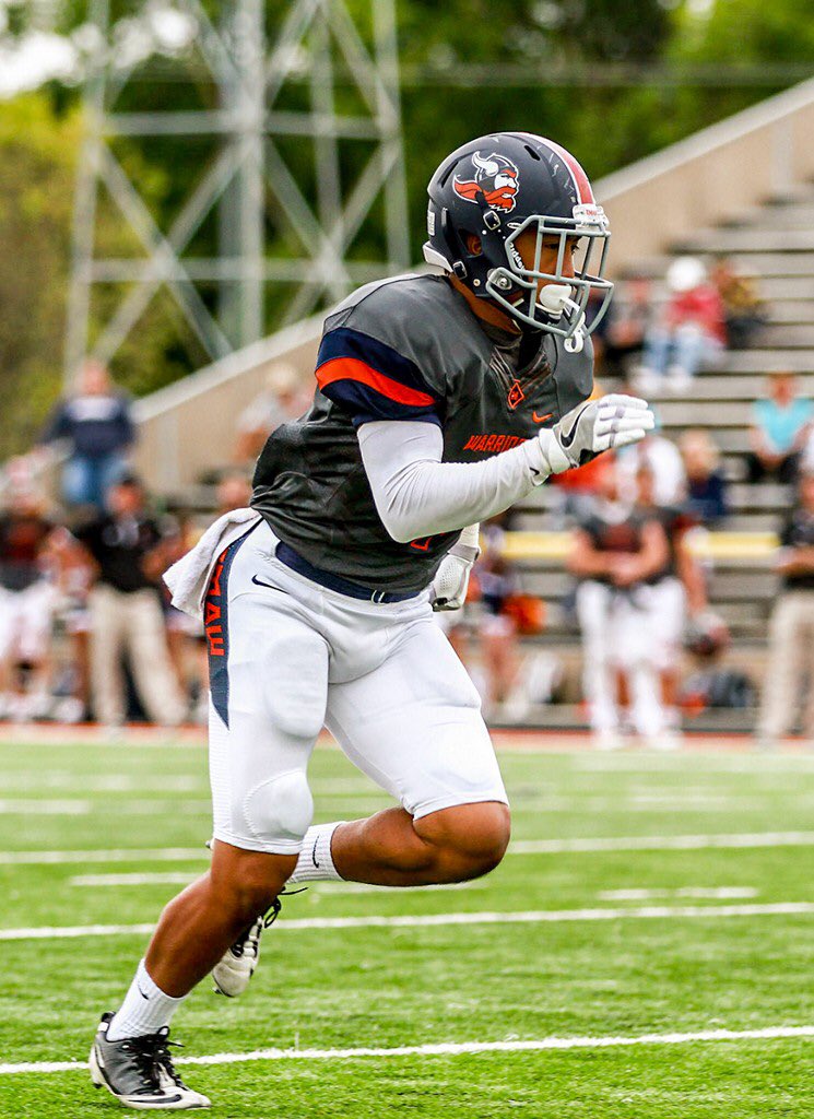 MidlandU_FB's tweet photo. 1 day until spring ball!!! It's finally here. #1 Tristin Kamaka Aka The Flyn Hawaiian 🌺 was an electrifying WR the past 3 years #Cheeeeeeee https://t.co/Nit46tRn9e