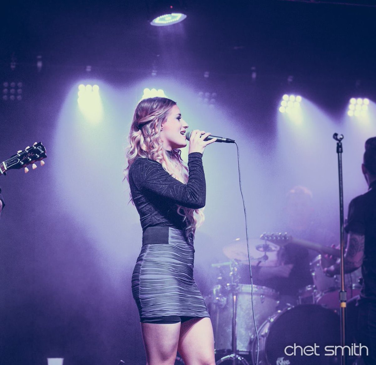 3LauraAshley's tweet photo. Blessed to get to spend each weekend with my band doing what I love and on top of that I get to meet the most incredible  people! 🎤❤🤘🏻 https://t.co/YAlIfIXqSs