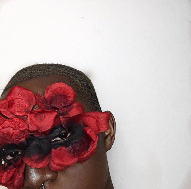 POETICDRUGS1's tweet photo. Flower Child 🌺🌹🥀🌷 https://t.co/WSWO5PGTz5