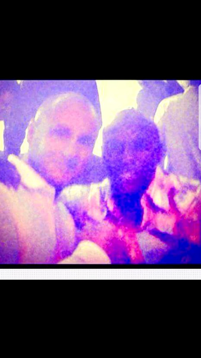 Sweettuff's tweet photo. @jbling could do with getting a better piture with @FloydMayweather https://t.co/QGBsA7z5zo