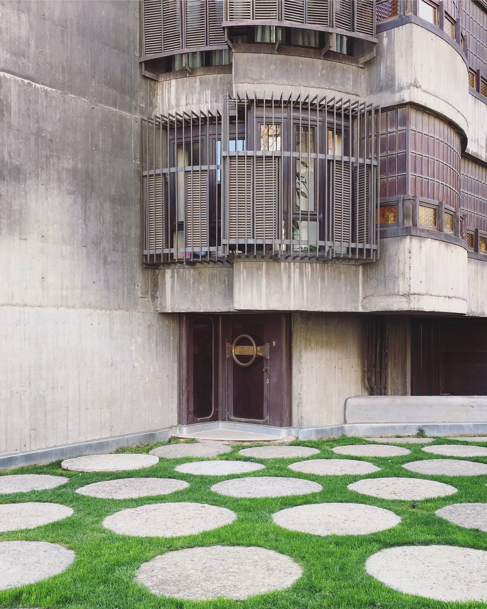 MASContext's tweet photo. Torres Blancas (1961-1968), Madrid, by Francisco Javier Saénz de Oiza https://t.co/cSpOn2a2C5