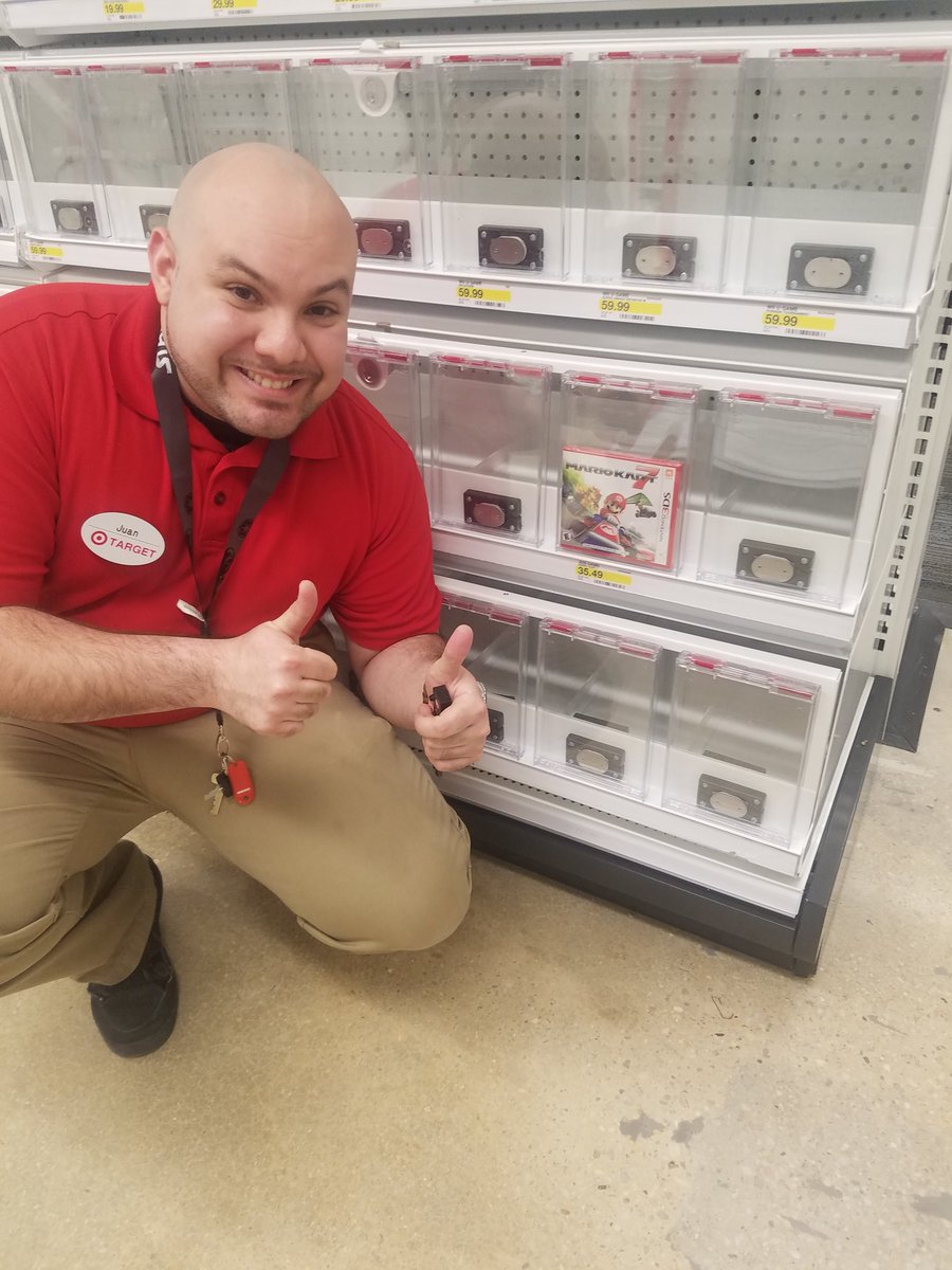 #Planorama  is over time to #fillthefloor... first product in... <a href="/DKeeler82/">Diana Keeler</a> <a href="/keithlyons01/">Keith Lyons</a> <a href="/jpj5101/">James</a> ... Thanks to everyone that helped out😀😀😀