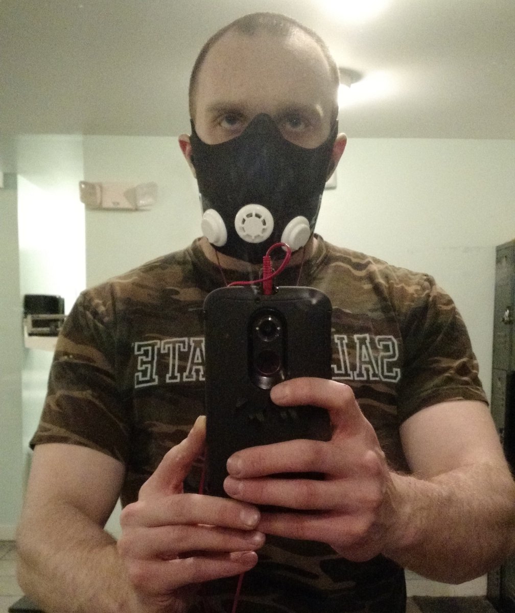 Nick_Ethereal's tweet photo. Got an air restriction mask for running
#fitfam #running #run #fitlife #Motivation #runharder https://t.co/kquaw20GZI