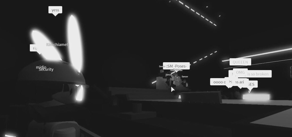 RobloxAriana's tweet photo. Manchester, i love you ♡ ,, thank you for your overwhelming love tonight 🌌 #ZiaDWT https://t.co/TMIE1nDGFC